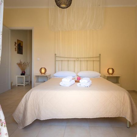 Avelia Pink Apartman Aszprojerakáta Kültér fotó